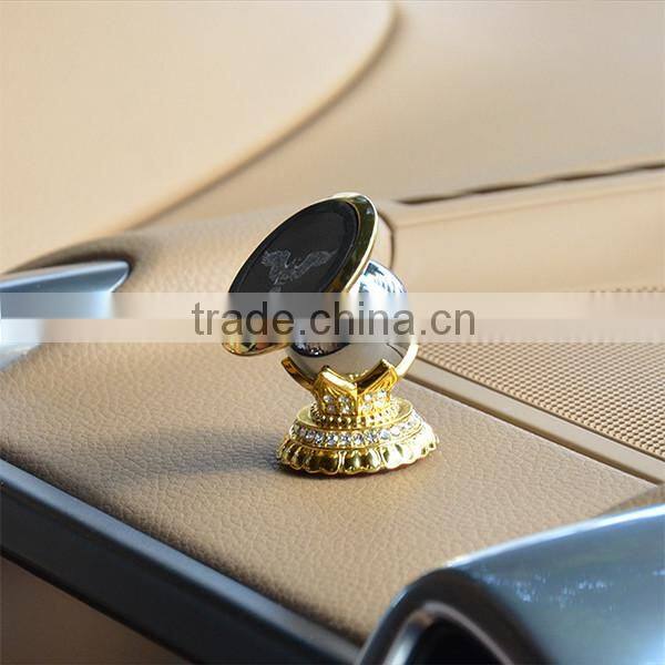 2016 multi function Windshield Dashboard Phone Mount Magnetic Car Holder with Plastic Silicone Mold Suction Cup