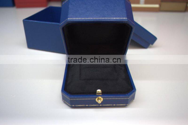 2015 newest custom jewelry gift box cardboard buckle box for ring