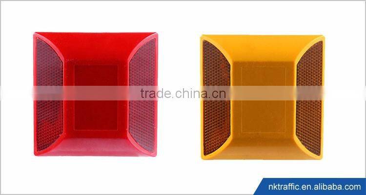 High quality lowest price plastic reflective road stud