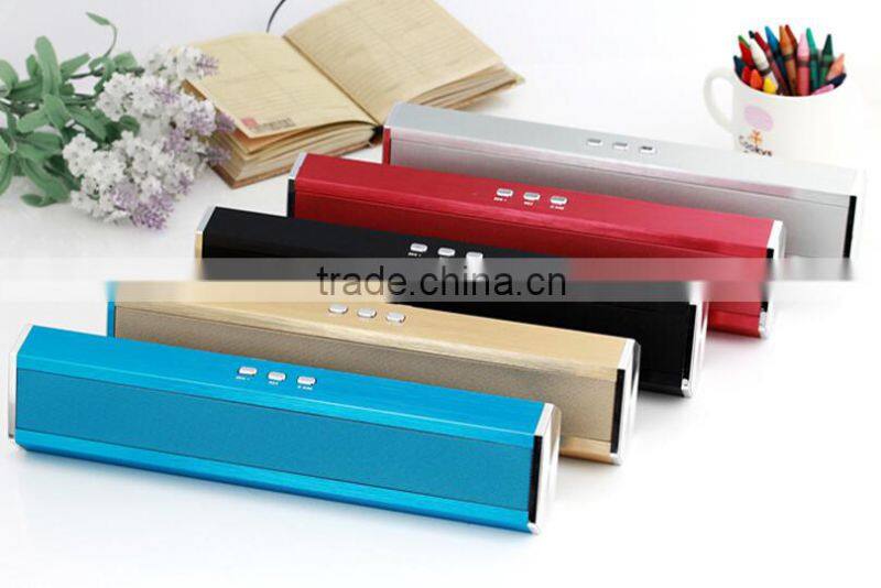2015 best design bluetooth speaker, super Bass portable mini speaker, Support FM/MIC/TF Card function.