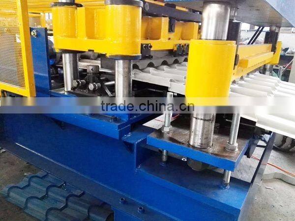 Russia Popular Type Color Coated Metal Roofing Tile Roll Forming Machine With Hydraulic Station