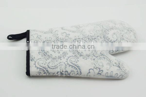 hot sale cute pattern silicone glove