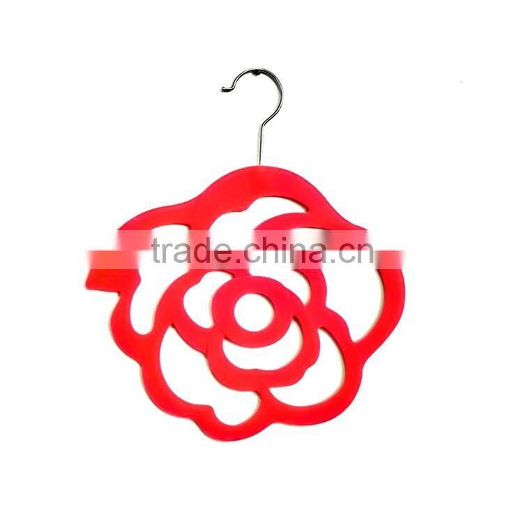 New style flower shaped scarves hangers