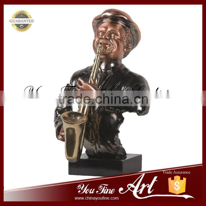 Play Jazz Saxophonist Bronze Man Staue