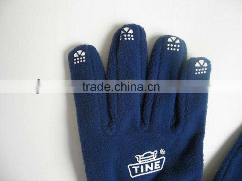 warm polar fleece gloves with decorations for man
