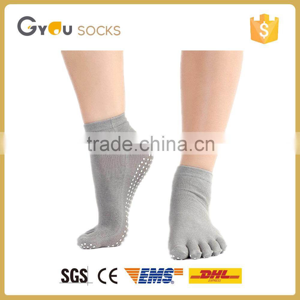 Hot Sales Style Breathable calcetines mujer Womens Cotton Multiple Colors Gym Non Slip Massage Toe yoga Socks