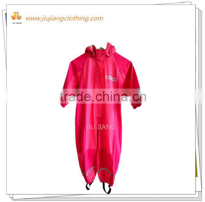 Children's rain overall in 2 color way.