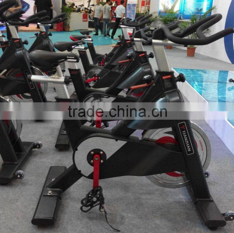 Gym Cardio Machine Indoor Exercise Bike TZ-7020 Belt Transmission Spinning Bike