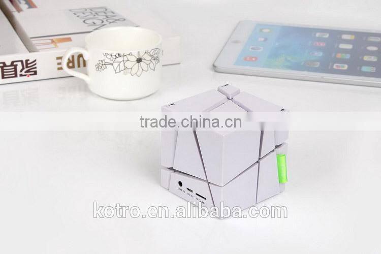 Unique Promotional Gift Qnoe AUX 2 Bass Speaker TF card FM Radio MIC Handsfree LED Speaker 3W Square LED Bluetooth Speaker