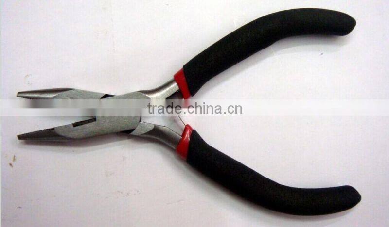 4.5" black handle Mini Pliers