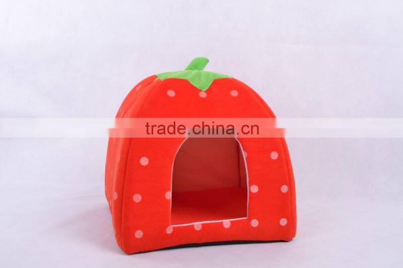 2015 New Pattern Cute Strawberry Shape Pet Lounge House