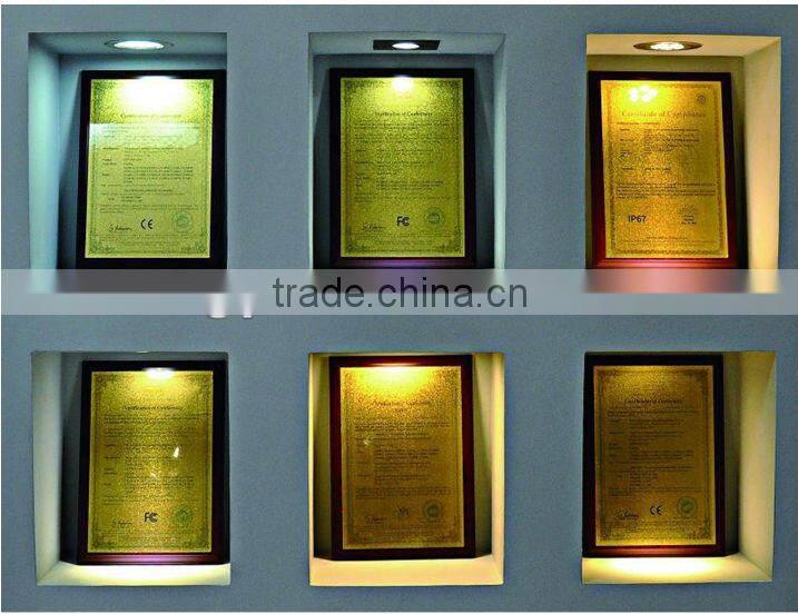 LAYER WALL MOUNTED LIGHT