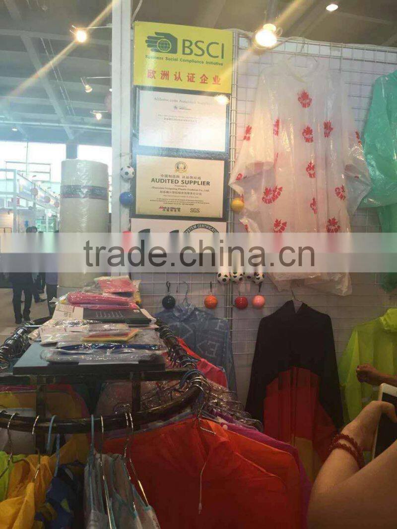 Rain Plastic PE Rain Poncho/ Disposable raincoats