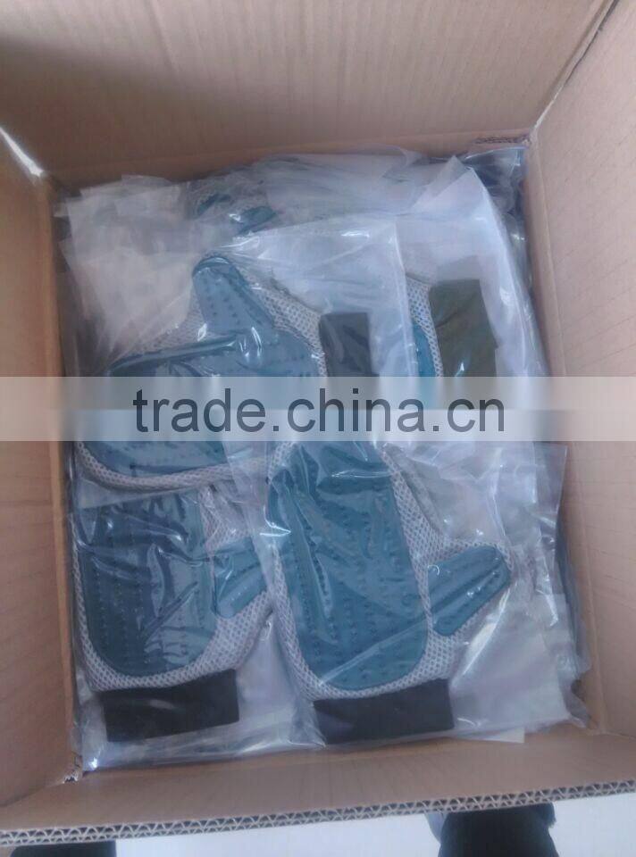 Pet dog Grooming washing Glove, dog cat Cleaning grey gloves