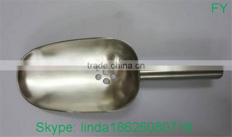 Stainless steel ice scoop with holes