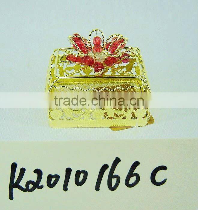 Valentine Golden Round Metal Gift Packaging Box