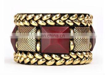 Machin Cut Pattern costume Brass bangle