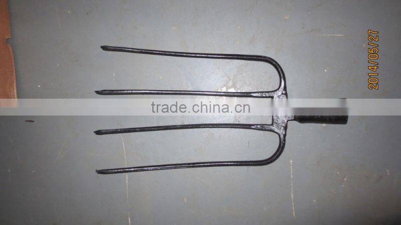 Garden tools forged steel pitch fork agricultural tool fork wood handle