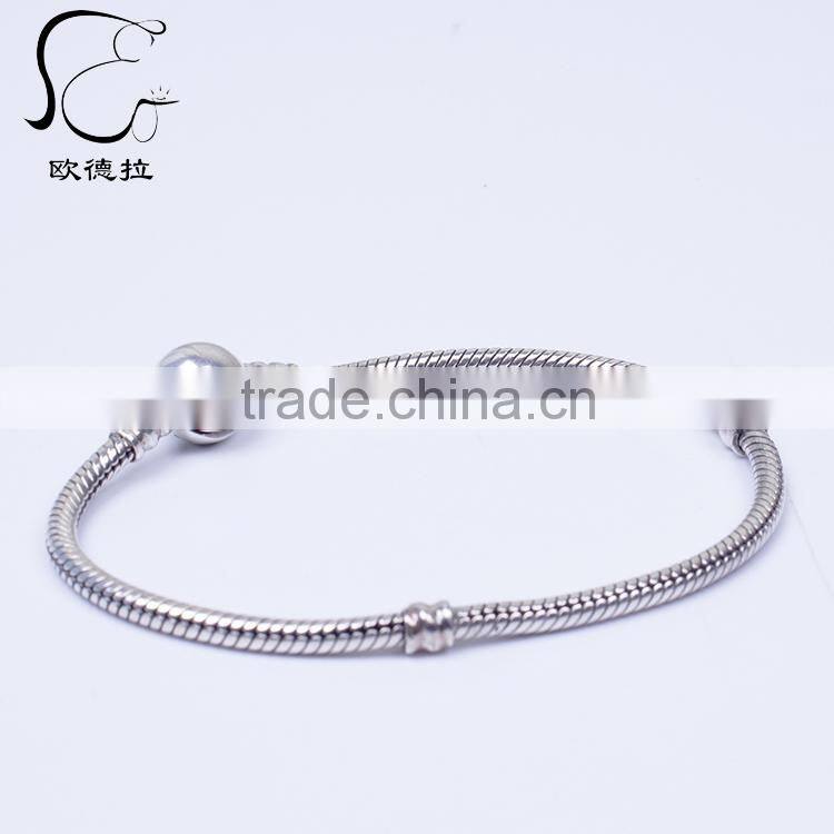 Attractive 925 silver european charm bracelet