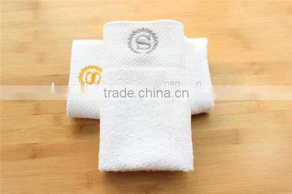 100% Cotton White Embroidery Logo Hotel Collection Towels Egyptian Cotton