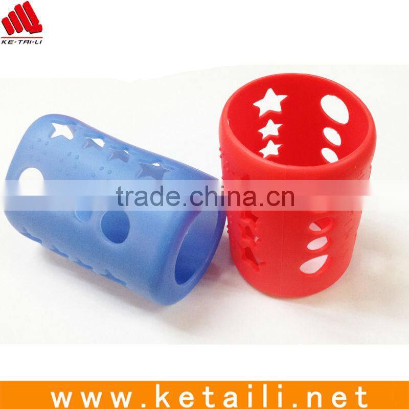 2016 Famous Glass Water Bottle Silicone Sleeve and Silicone Cap For Wholesale,BPA Free Glass water bottle with silicone sleeve