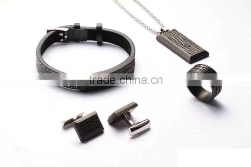 Lovely jewelry set for men's carbon fiber bracelet ring cufflink key chain