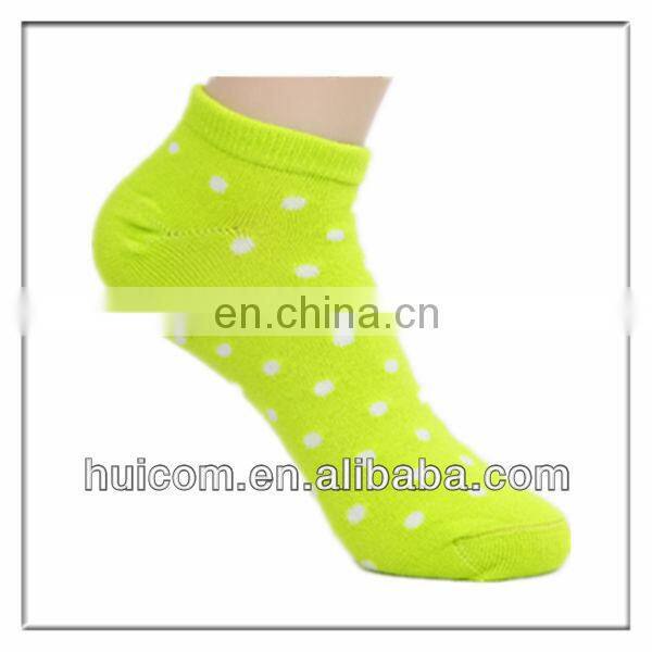 anti slip ankle socks with dots style