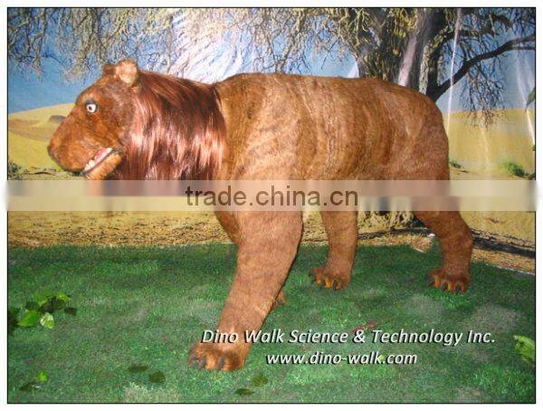 Animatronic animal panthera leo spelaea 3.5 meters long