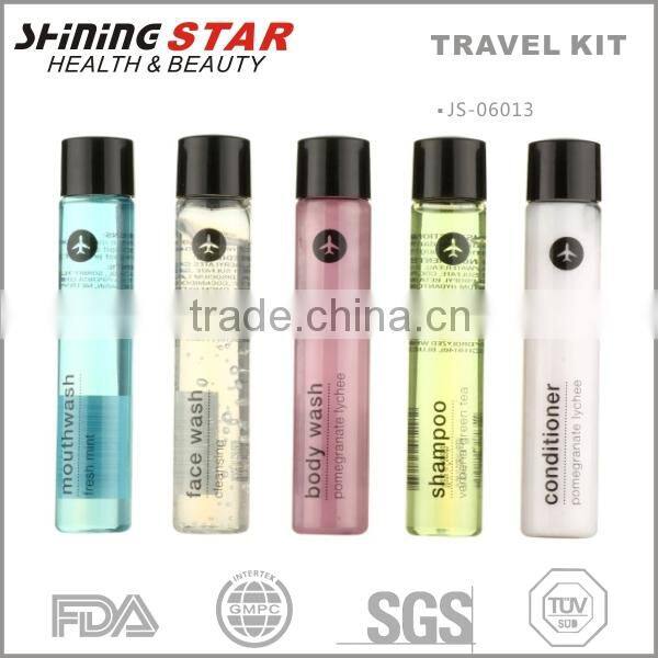 2015 new design travel kit with lipbalm and hand sanitizer gel