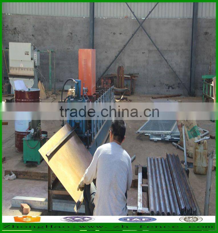 Anping Zhonghao Factory galvanized euro fence
