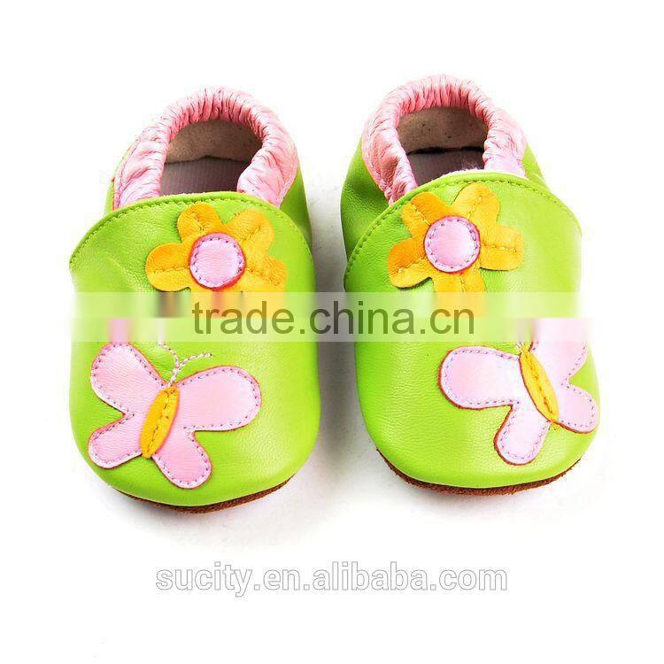 china baby leather shoe with tiger embroidered