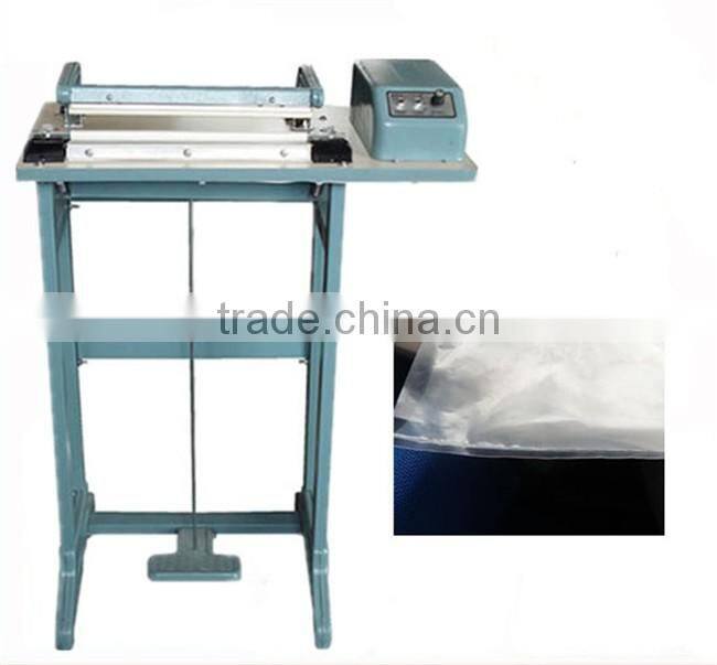 Heat cutting capper and sealing machine for plastic bags