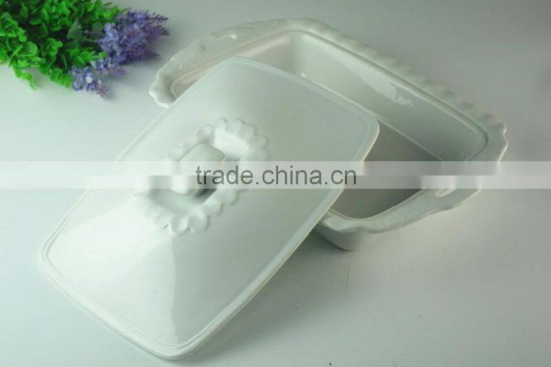 Stock white porcelain Ceramic soup bowl with lid and handle