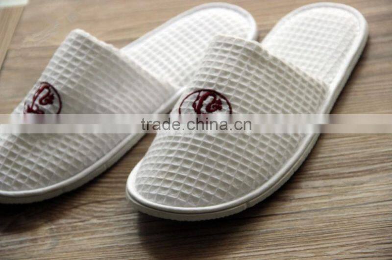 Star Hotel Embroidery Logo White Waffle Close Toe Eva Slipper