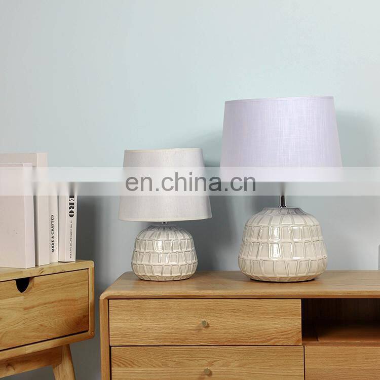 Antique Nordic style beige embossed decorative night table lamp porcelain for home decor