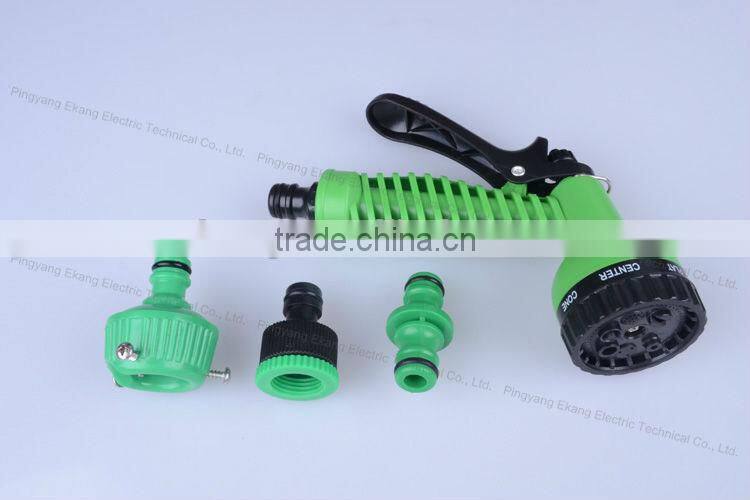 Expanding elastic garden watering hose