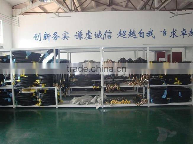 Oil resistant fibre reinforced rubber hose SAE 100R4