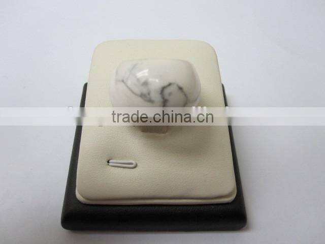 Mixed Different Fashion Style of Gemstones Rings Various Shape Gift Box