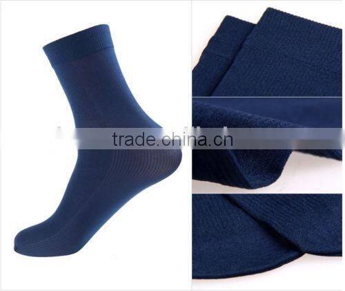 Men Casual Socks Sport Thin Soft Socks Silk Stockings