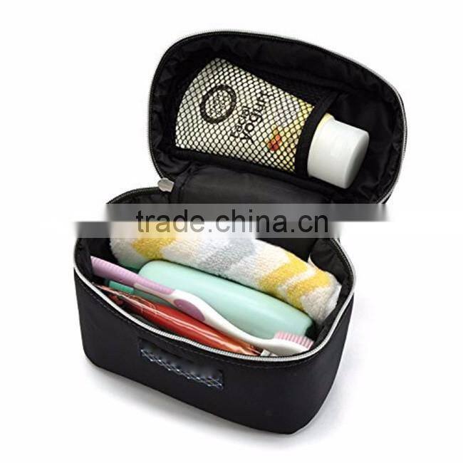 Newest fashion custom portable cosmetic bag