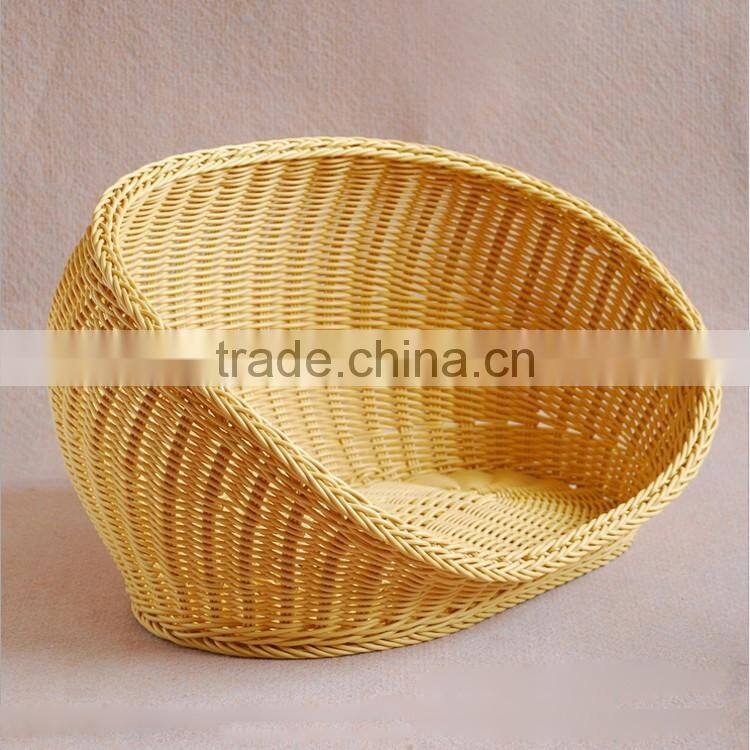 Multi sizes washable plastic rattan woven funny pet basket wholesale dog beds