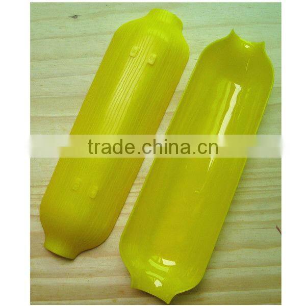 CH-4088 12-Pieces Plastic Corn Dishes with Corn Holders