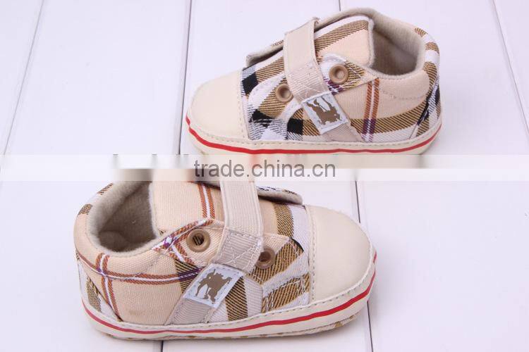 Brand New 2014 baby plaid shoes kids classical plaid shoes for walking designer baby casual shoe