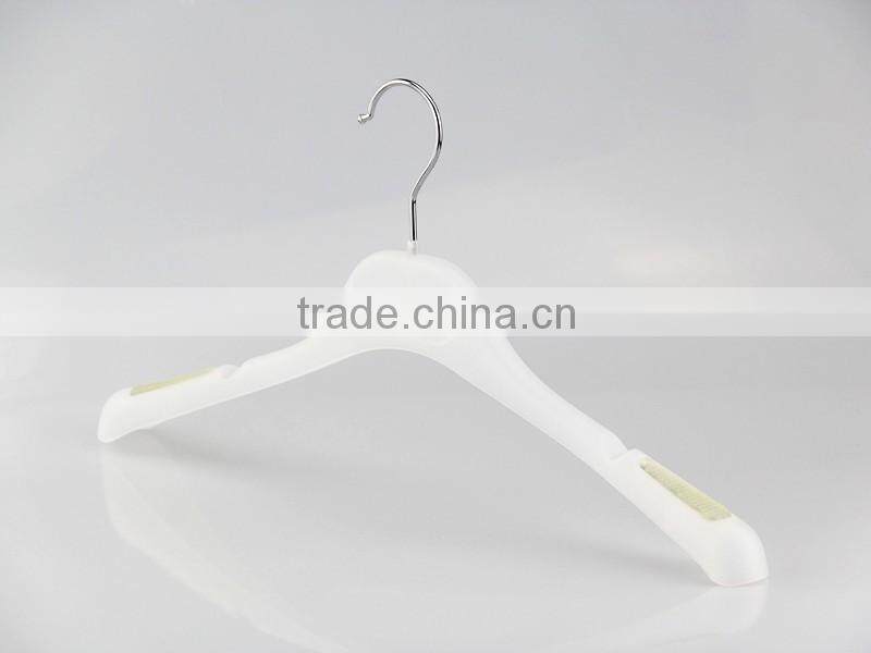 IMY-442 white plastic non-slip hangers for dress