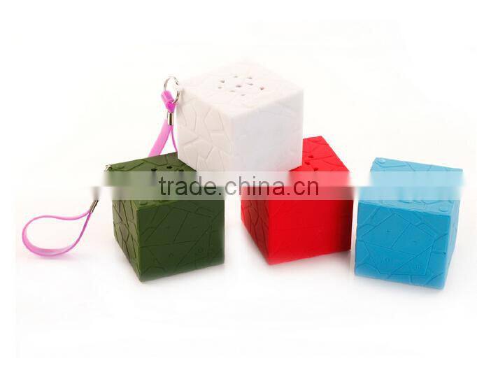 Cube Mini Wireless Bluetooth Speaker Waterproof Silicone Sucker Hands Free Speakers