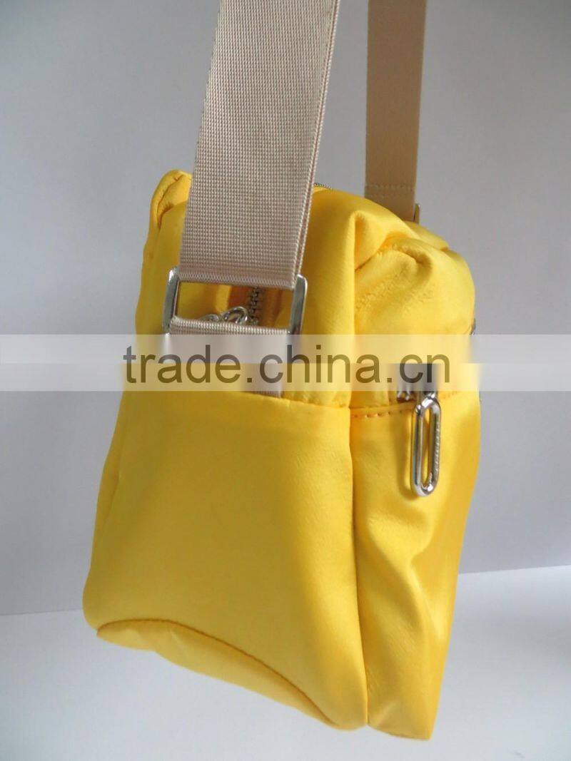 guangzhou high quality classic fashion yellow waterproof lady handbags shoulder bags