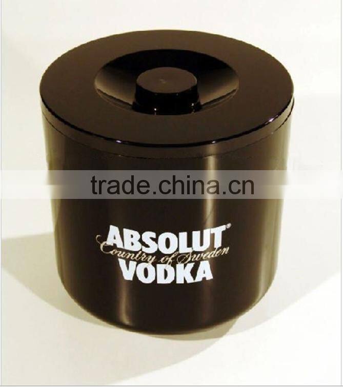 Hot selling plastic bottle cooler with lid