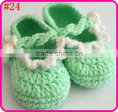 lovely baby knitted shoes fit to 0-12 month
