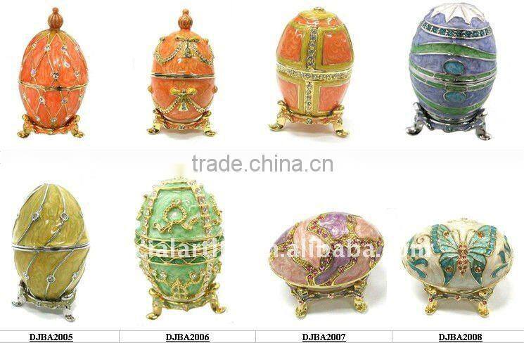 metal crystal apple design jewelry box with magnet closure,good quality and various designs,passed SGS factory audit