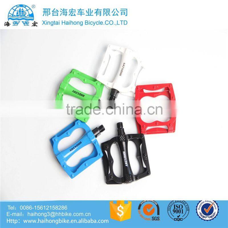 Black plastic MTB bicycle pedal /road bicycle pedal / bicycle parts